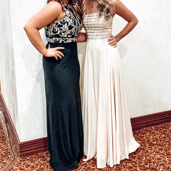 Xscape Dresses & Skirts - Champagne strapless prom dress